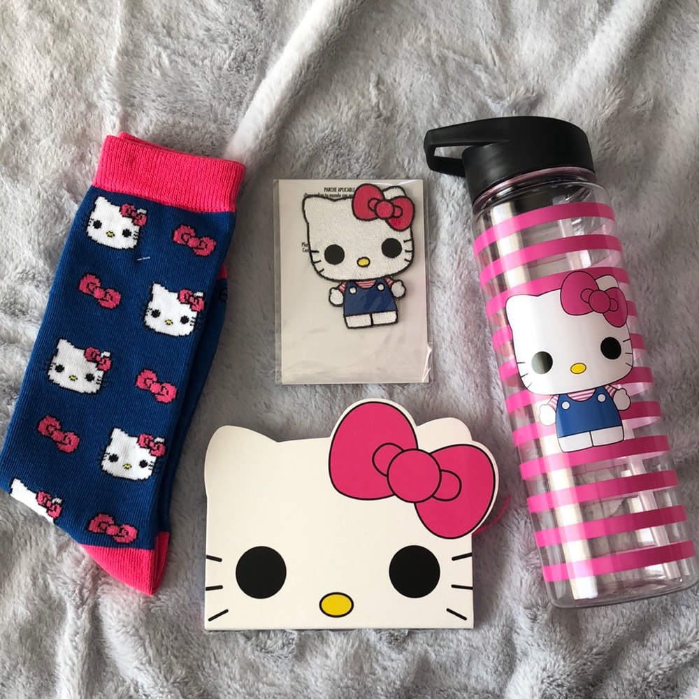 Sanrio Hello Kitty x Funko Amazon Box 4 Items